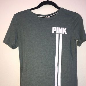 pink t shirt